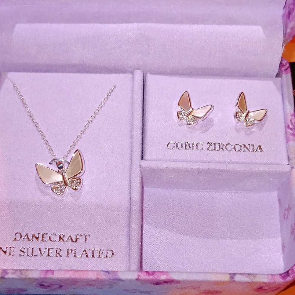Silver Butterfly Necklace Set (A)
